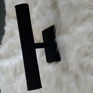Black Velvet bracelet stand